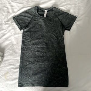 LuLulemon Hunter Green short sleeve
